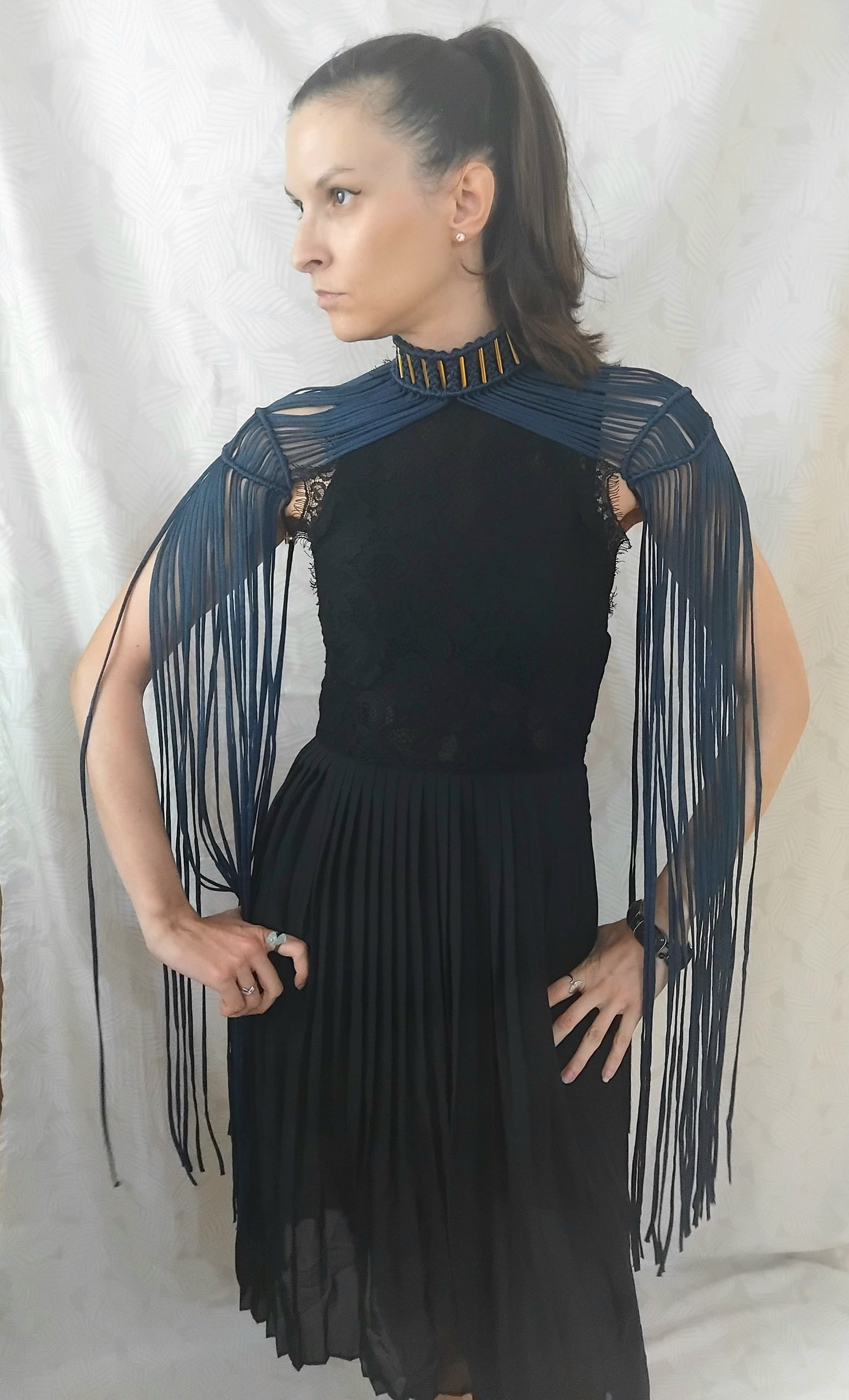 Hathor Shoulder Piece - Декоративна раменна яка